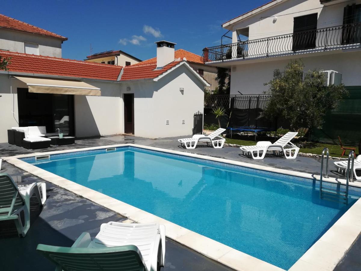 Villa Bellava โตรกีร์ ภายนอก รูปภาพ