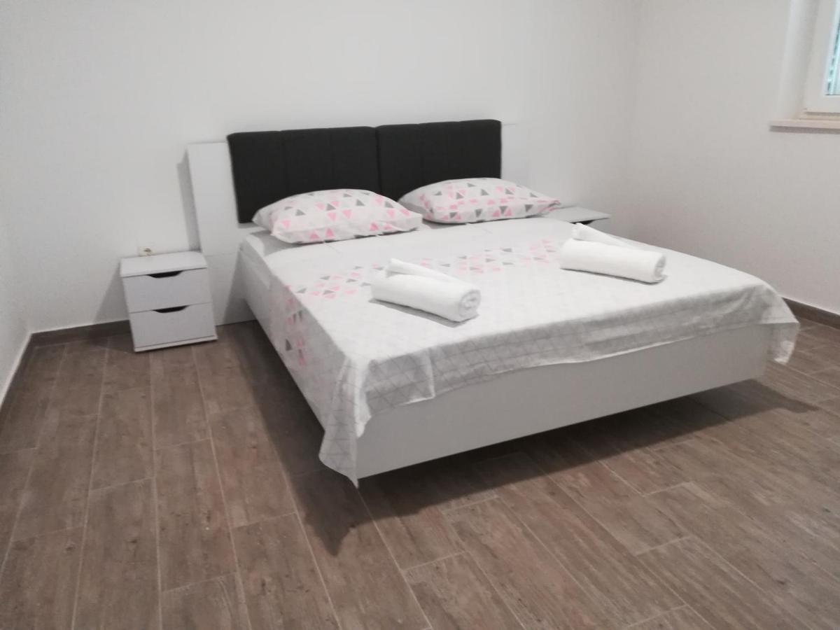 Villa Bellava โตรกีร์ ภายนอก รูปภาพ
